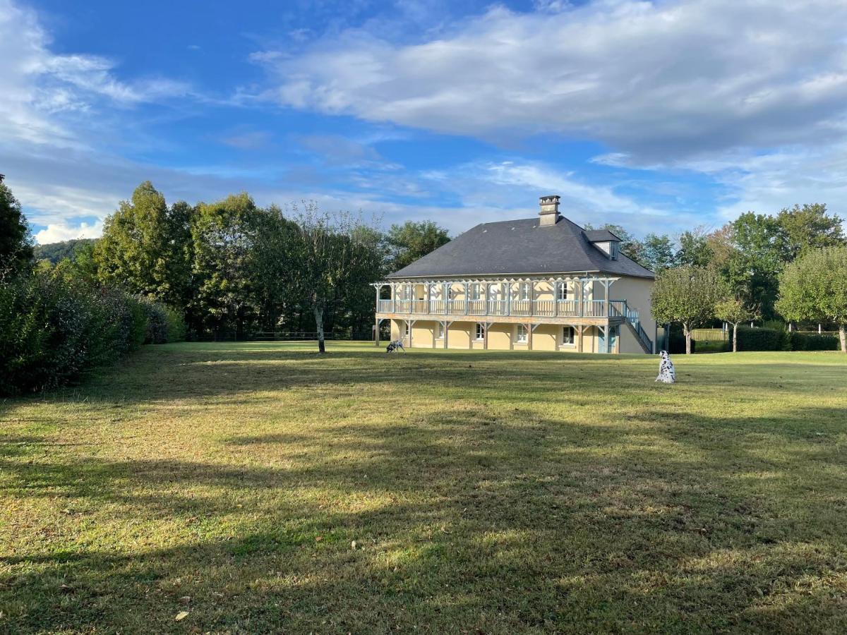 Apartamento *A Setting Between Dordogne And Swimming Pool* Argentat Exterior foto